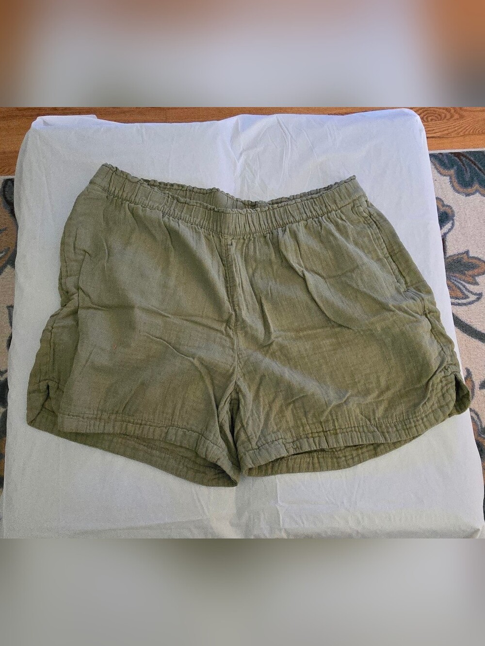 Old Navy Women’s Olive Green Casual Elastic-Waist Linen Blend Shorts